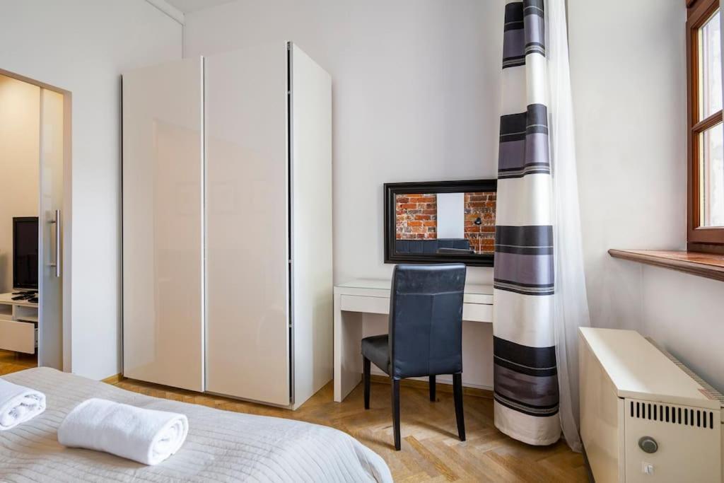 Florianska Glamour Apartments Cracóvia Exterior foto